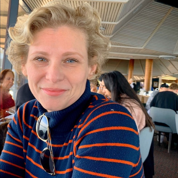 Meet your Posher, Anna - Picture 2 of 2